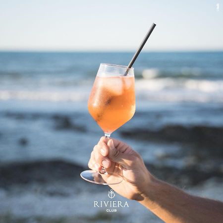 Hotel Riviera Бари Екстериор снимка