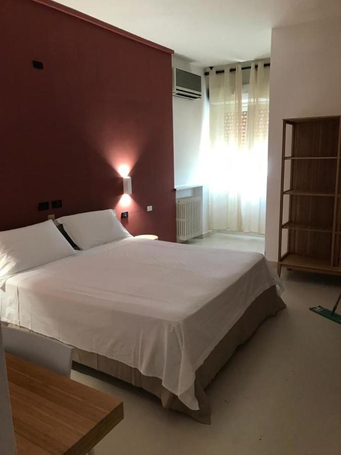 Hotel Riviera Бари Екстериор снимка