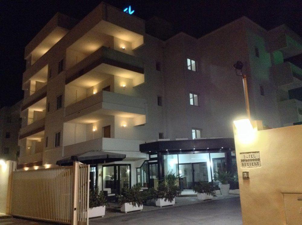 Hotel Riviera Бари Екстериор снимка